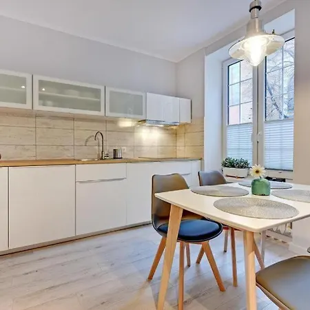 Urban Nest Group - Swietojanska 35 Apartment *